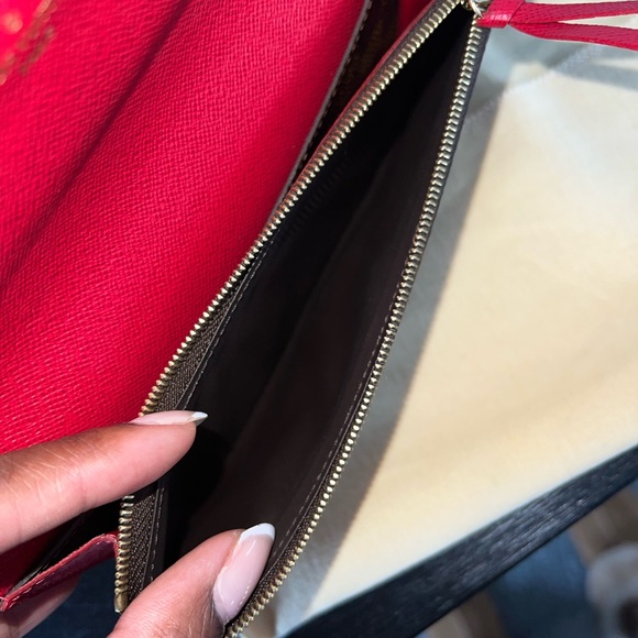 Authentic Louis Vuitton Emelie Wallet ❌SOLD❌ - Picture 5 of 9